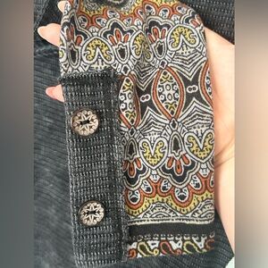 able Long Sleeve Thermal Gray Waffle Knit Top With Pattern Button Details